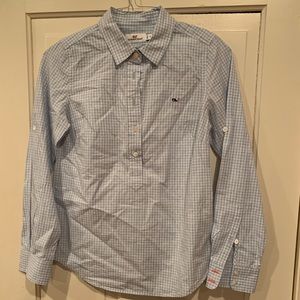 Vineyard vines quater button down gingham shirt.